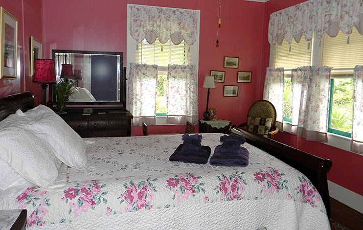 Red Room at Maureen's Bed and Breakfast in Hilo, Hawaii
